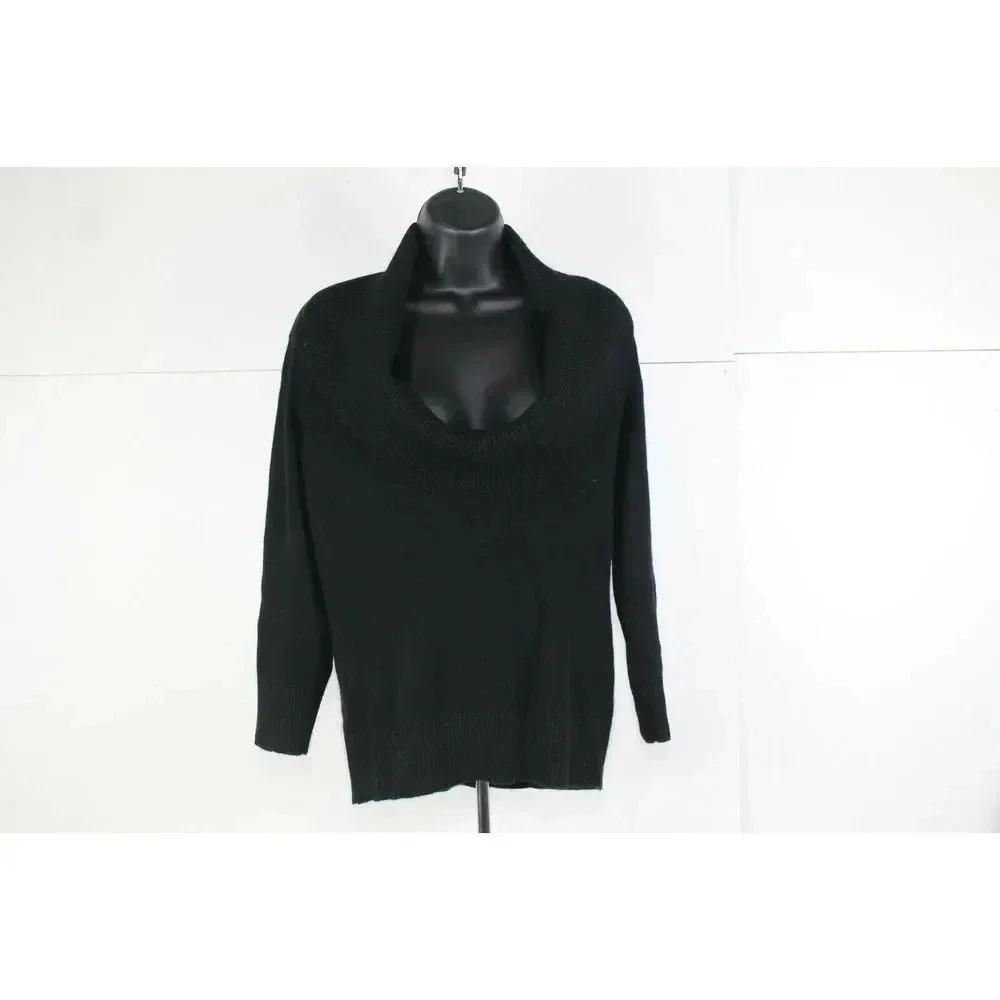 ladies TRINA TURK sweater size L